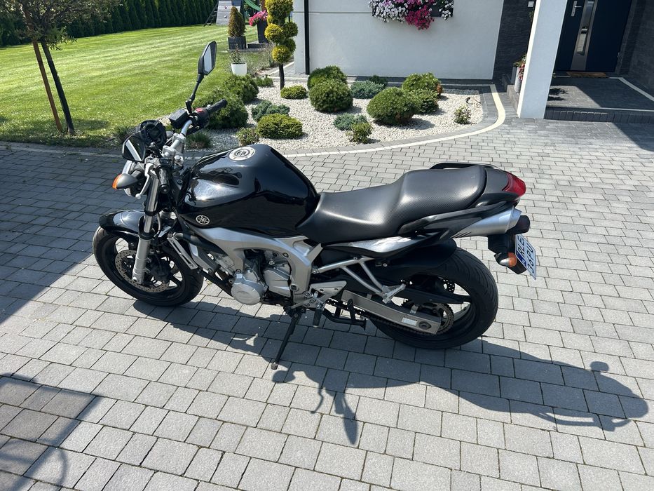 Motocykl Yamaha FZ6