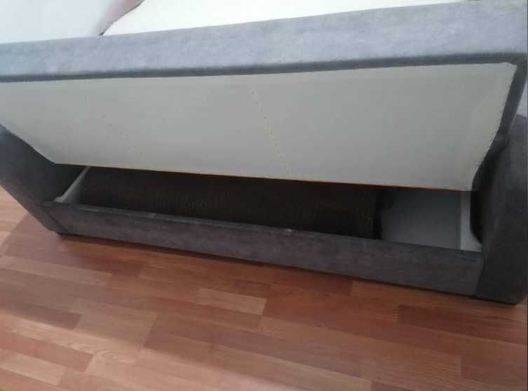 Sofá cama com arrumos