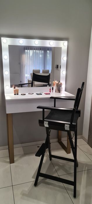 toaletka z lustrem, stanowisko wizażowe wysokie