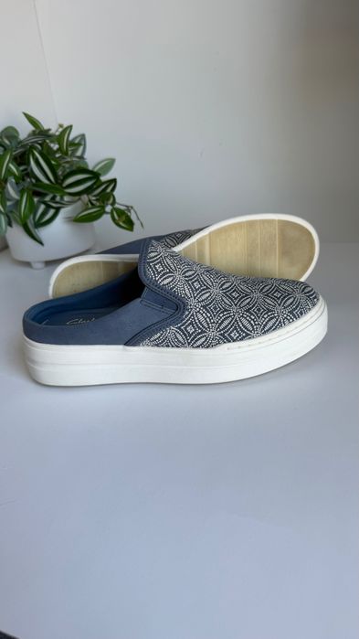 Жіночі сліпони Clarks