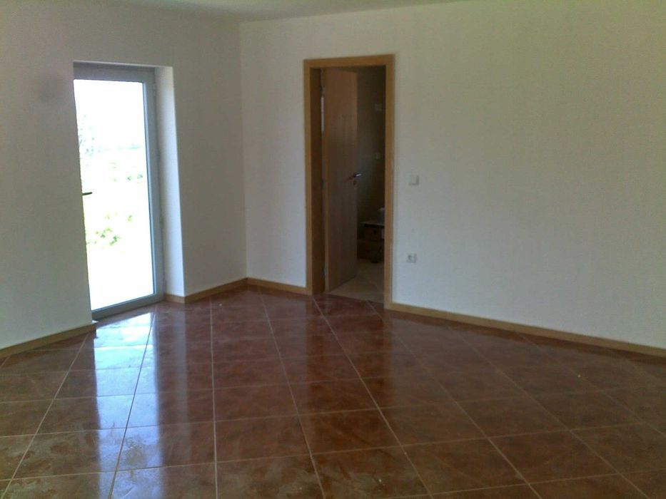 Arrenda-se andar moradia t2 Em Mogege