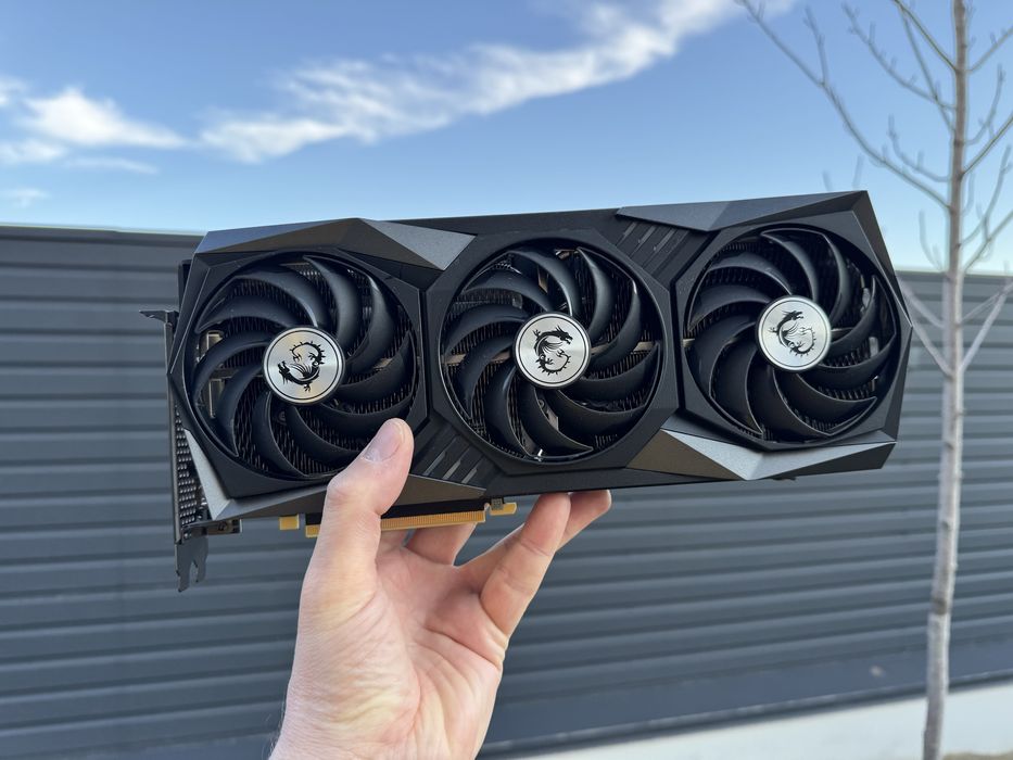 Відеокарта MSI GeForce RTX 3080 Gaming Z Trio 10GB GDDR6X 320bit ідеал