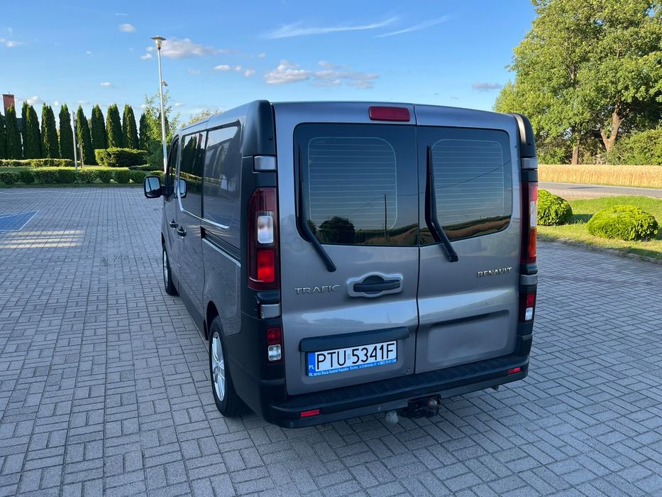 Renault Trafic z roku 2015 rok produkcji .2 drzwi super stan