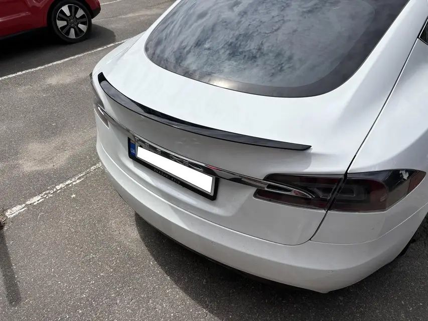 Спойлер Tesla Model S