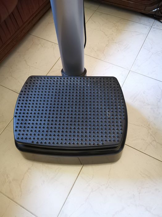 Sofás vintage com a máquina vibratória428731206752030724