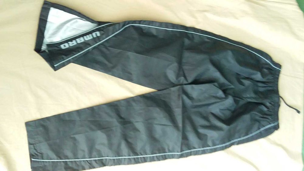 Штани спортивні,дощовик-нові підліткові-umbro-134/140