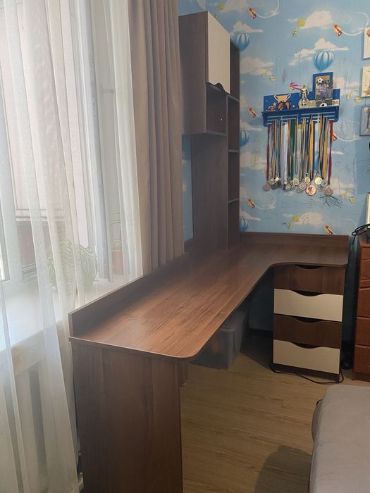 Письмовий, робочий стіл