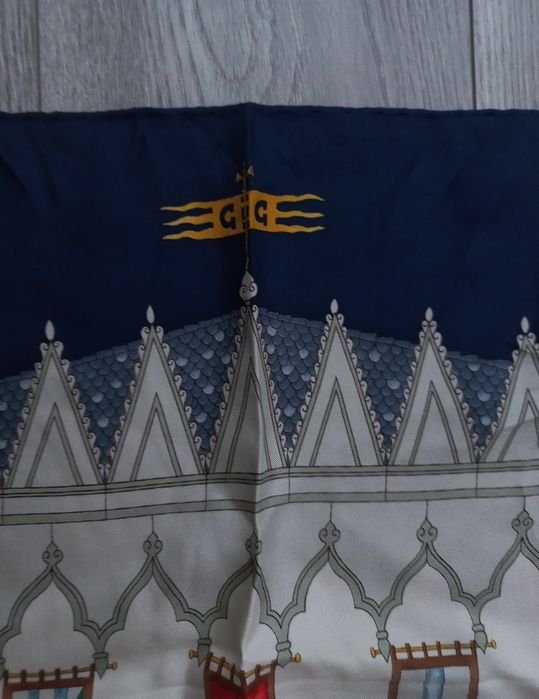 Платок шарф хустка Gucci