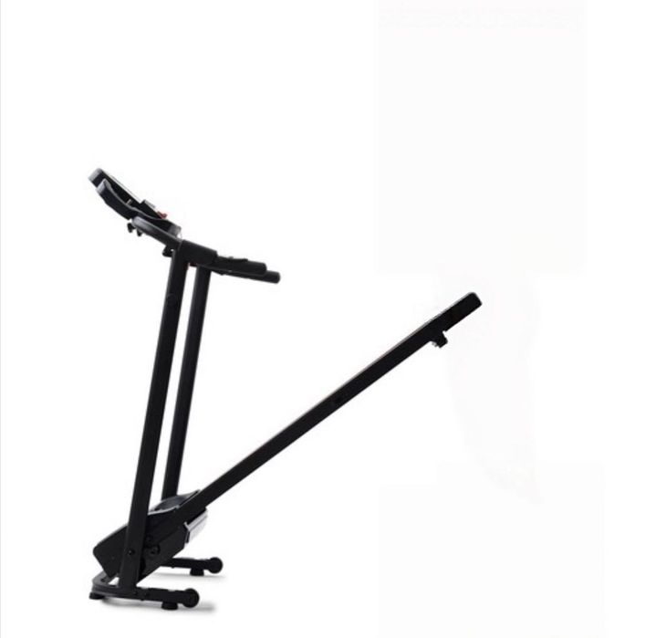 Passadeira de corrida compacta e dobrável.