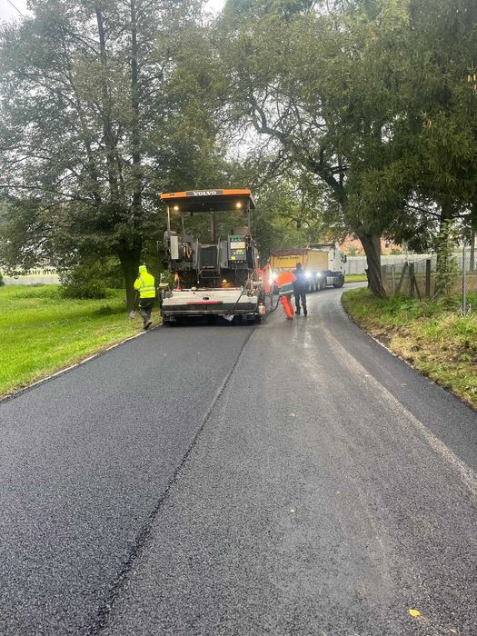 budowa dróg parkingów układanie asfaltu naprawa