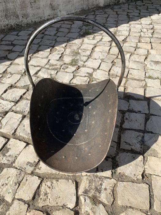 Suporte para lenha usado