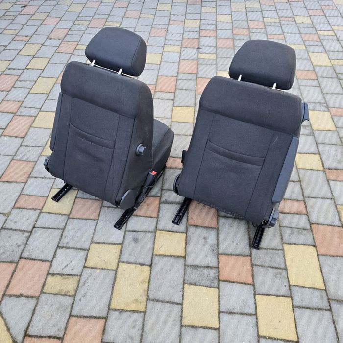Сидіння з відкидною спинкою на салазках Opel Astra H
