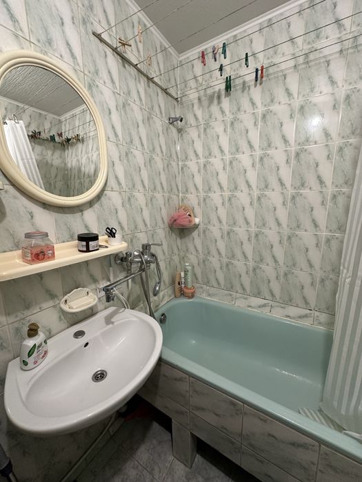 Продам 2-х ком Левобережный -3 ,пр.Мира Караван