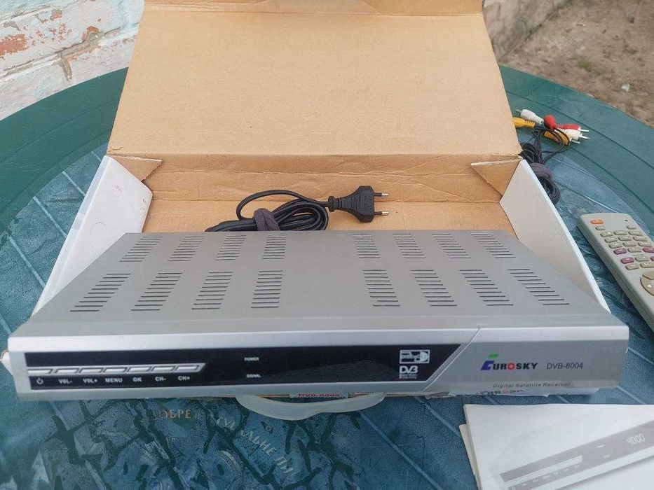 цифровой спутниковый приемник eurosky dvb 8004