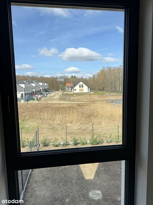 Nowoczesny dom z garażem, klimatyzacją, PC, PV i urządzonym ogrodem