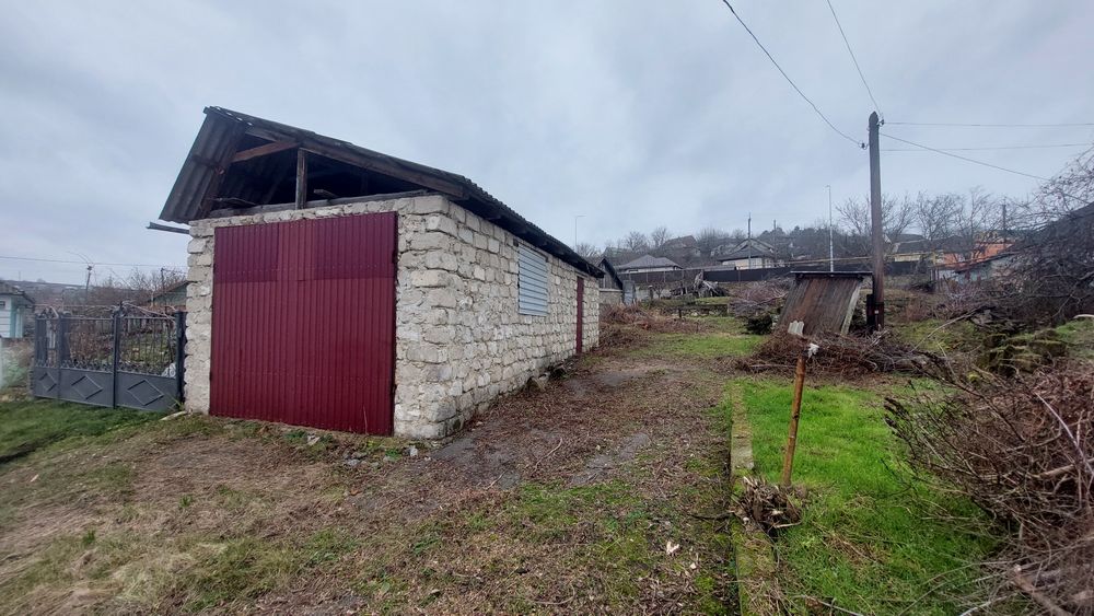 Продам 8 соток. Вул.І.Франка,26.