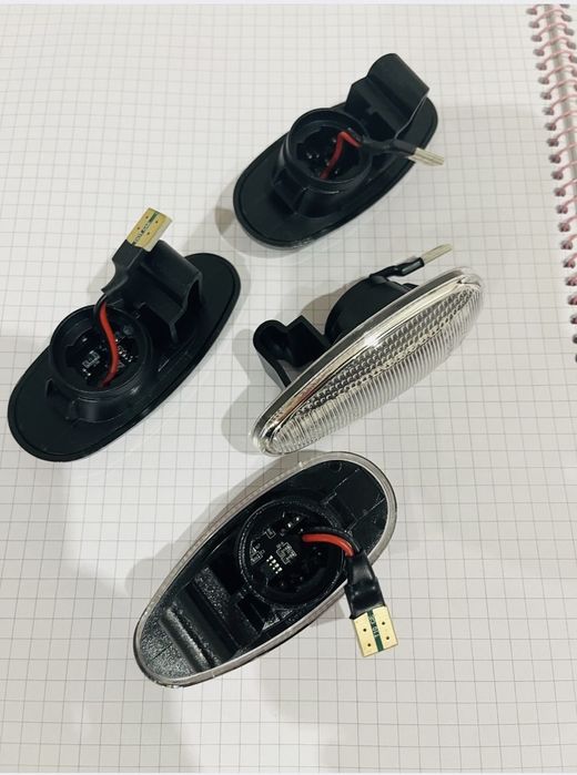 Поворотник Mitsubishi Outlander Lancer Pajero Eclipse GalantВантажівок