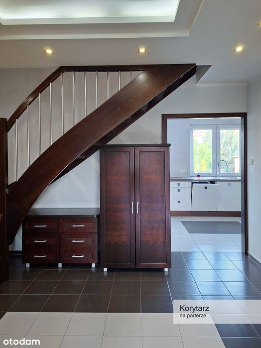Mieszkanie dwupoziomowe z balkonem