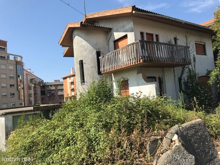 Moradia T4 em Albergaria-a-Velha – Centro da Vila