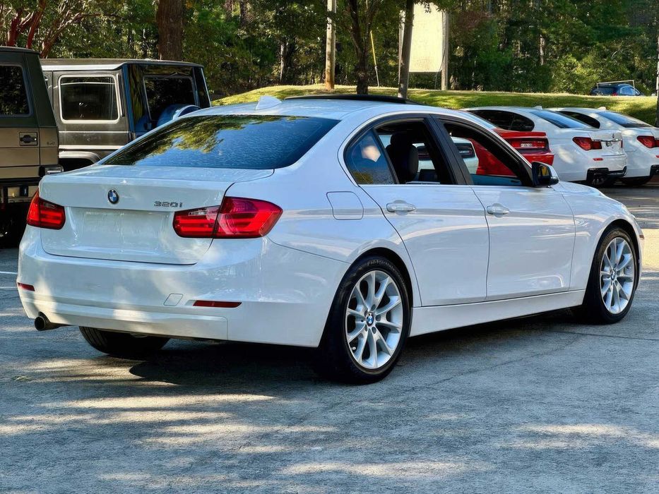 BMW 3 Series 320i      2015