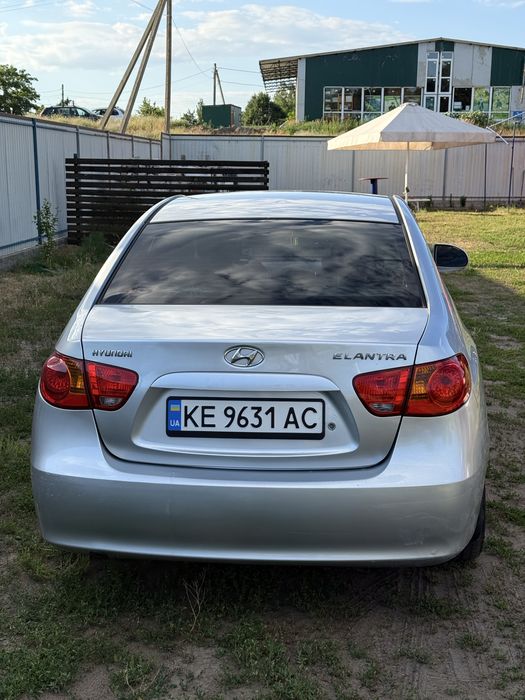 Hyndai Elantra 2008 1.6 газ / бензин