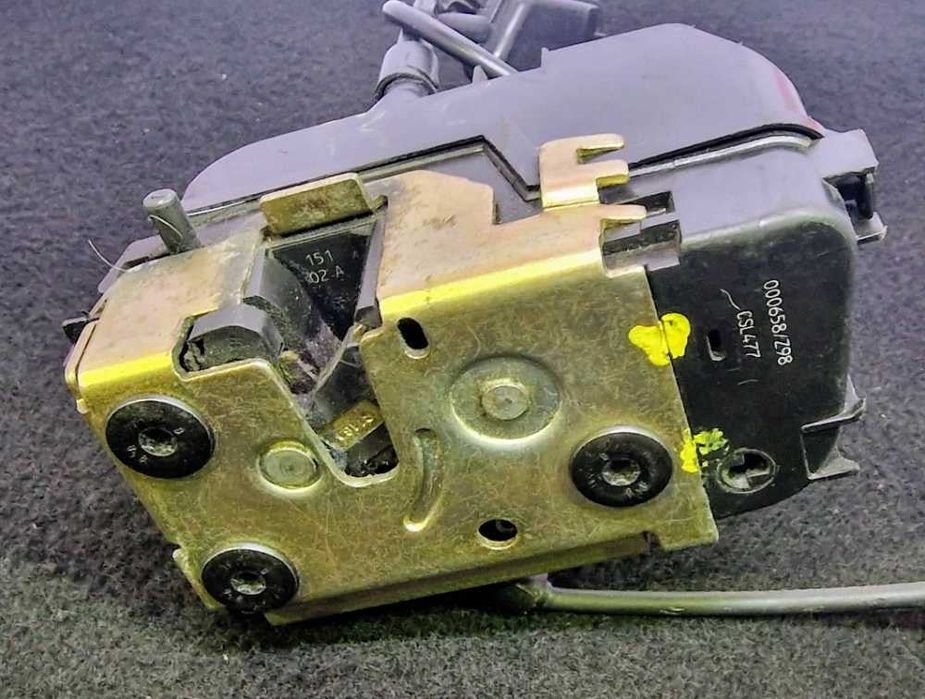 Fechadura / Fecho Porta Trás Direito - RENAULT LAGUNA I