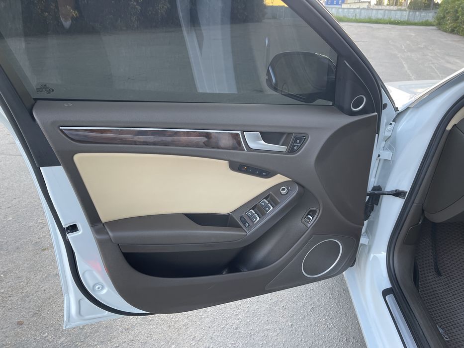 Продам Audi-4 автомат