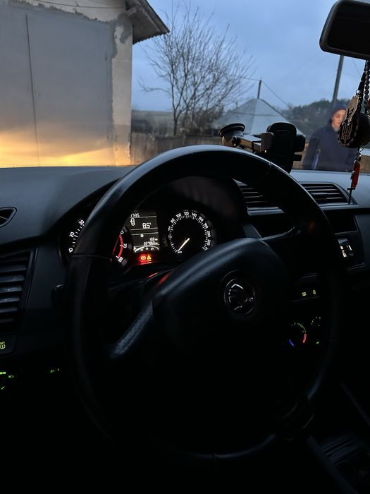 Skoda Fabia 1.2 газ бензин