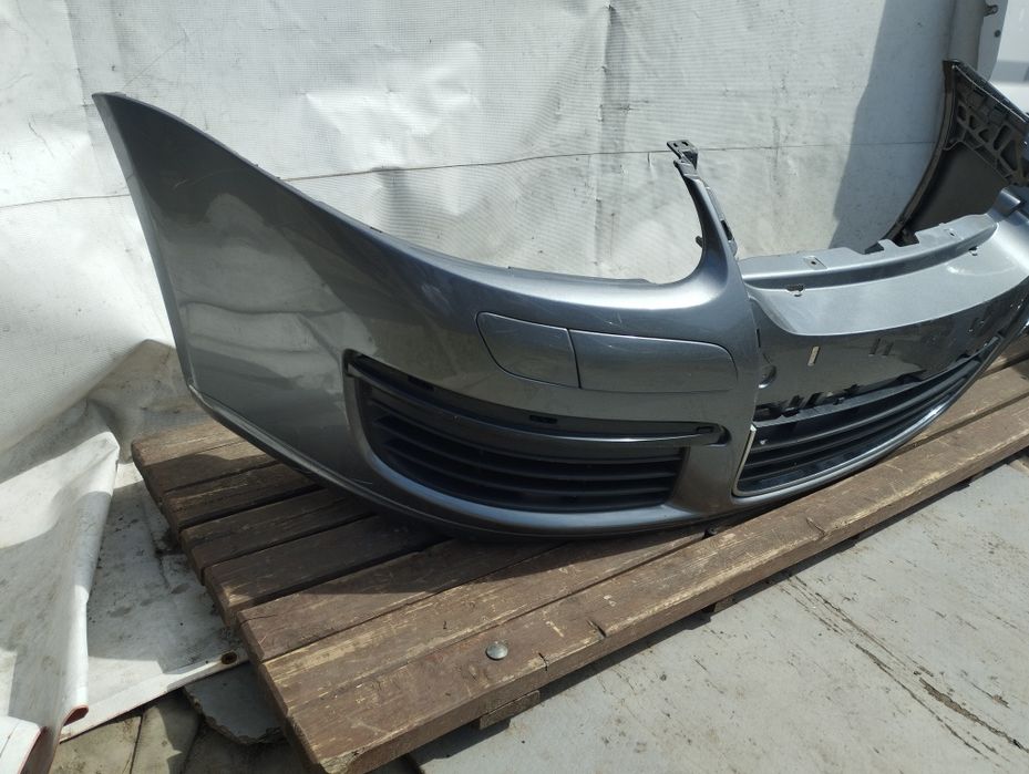 Volkswagen Golf V zderzak przedni przód