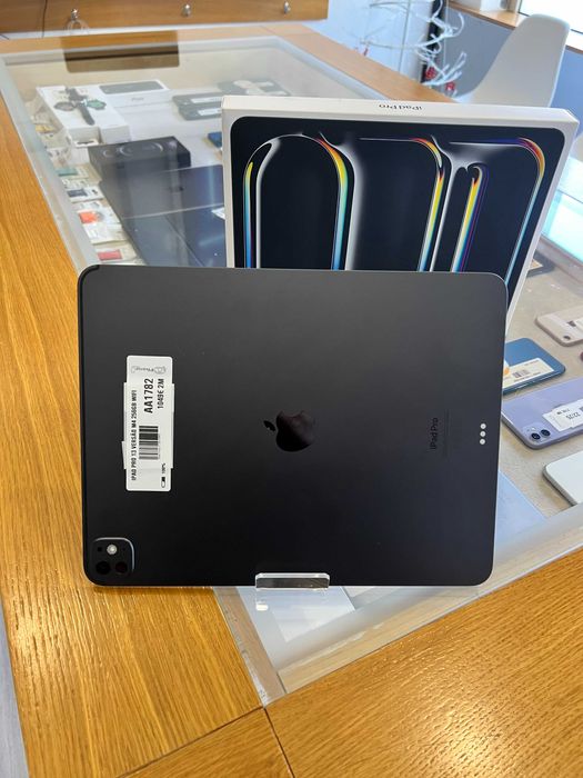 IPAD PRO 13 M4 256GB WIFI EXCELENTE ESTADO