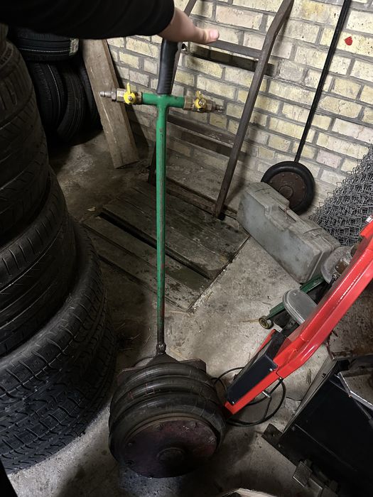 Продам 3 пневмодомкрата пневмоподушки 4т