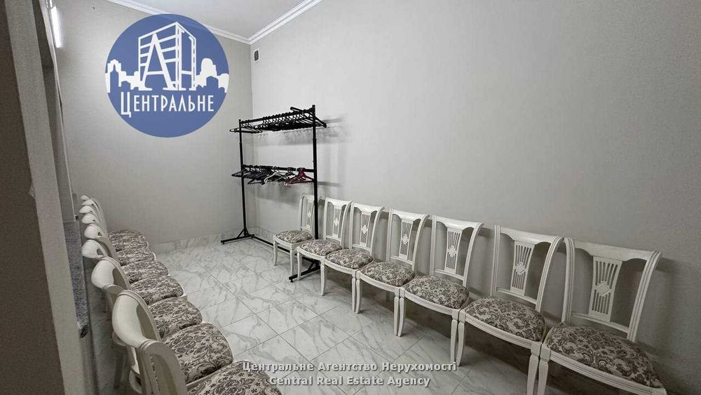 Продаж комерційного комплексу за 30 км від Чернівців