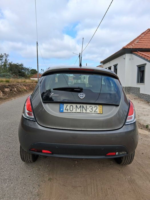 Lancia Ypsilon 1.3jtd foto 3