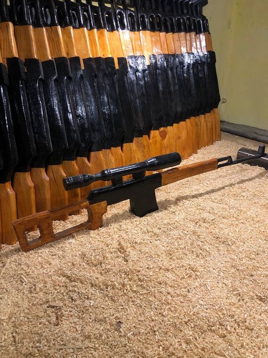 Виготоалення макетів бутафорія автомати і тд