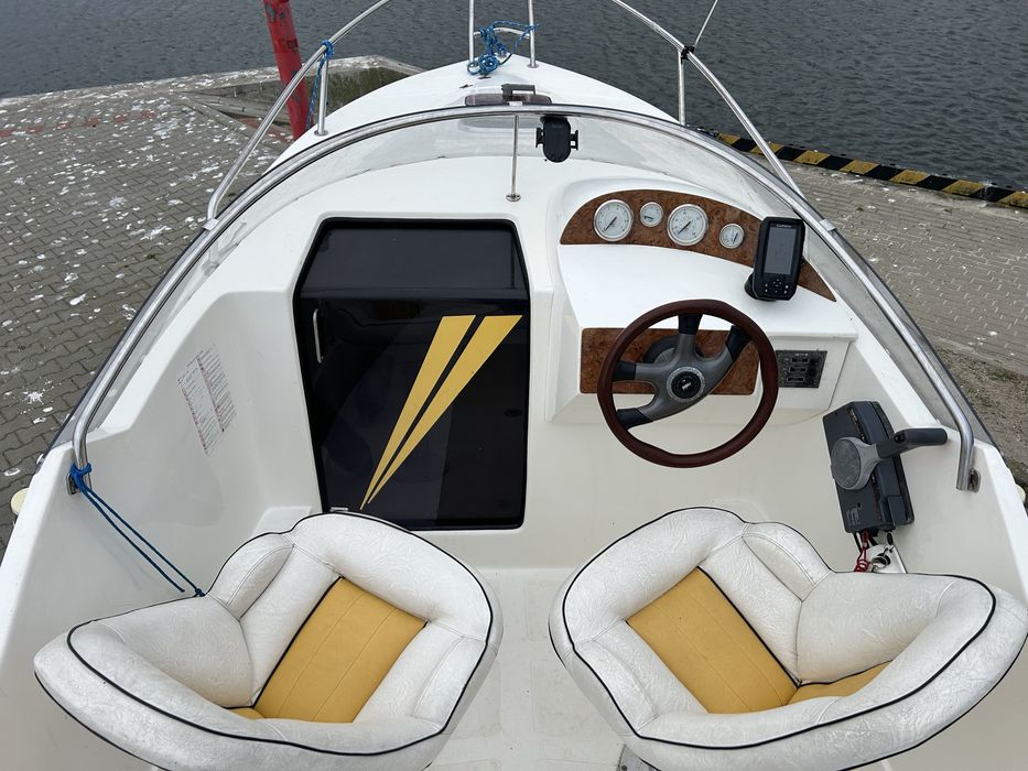 Łódź motorowodna Olympia Yacht 570