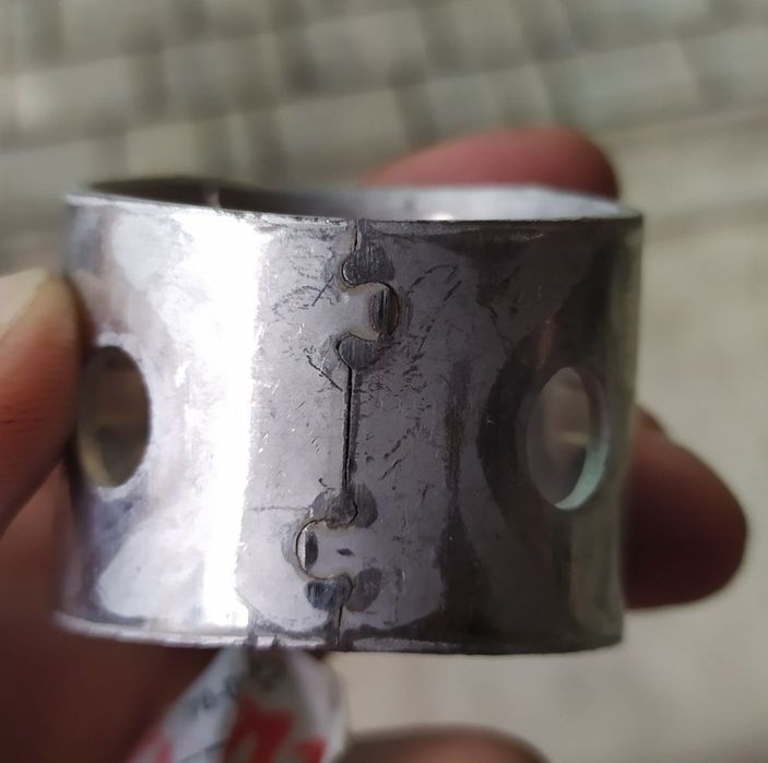 Втулка шатуна КАМАЗ.каталожн. 740-1004052 оригінал(ДЗВ)Умань.
Кільця.г