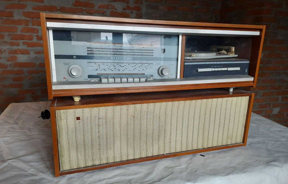 Ретро-радіола "Estonia -4"