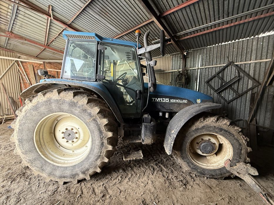 New Holland TM135