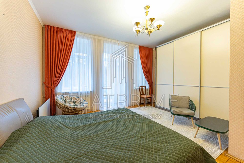 Без% Продаж 3-х кімнатної квартири, 135 м2, вул. Назарівська, 9