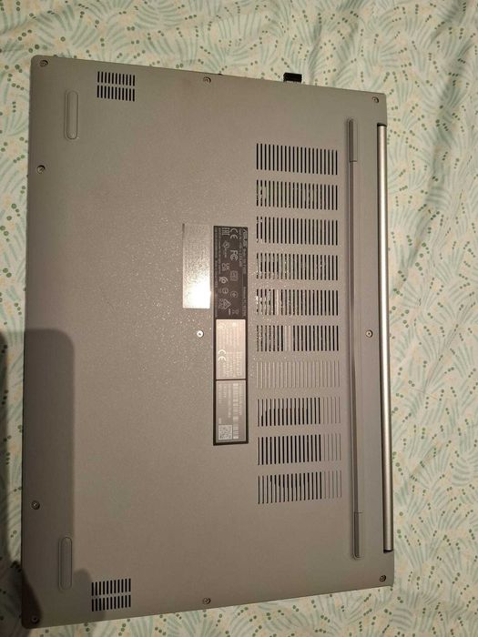 Portátil Asus Vivabook