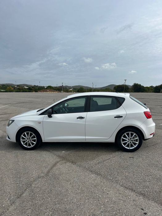 Carro Seat Ibiza — photo 4