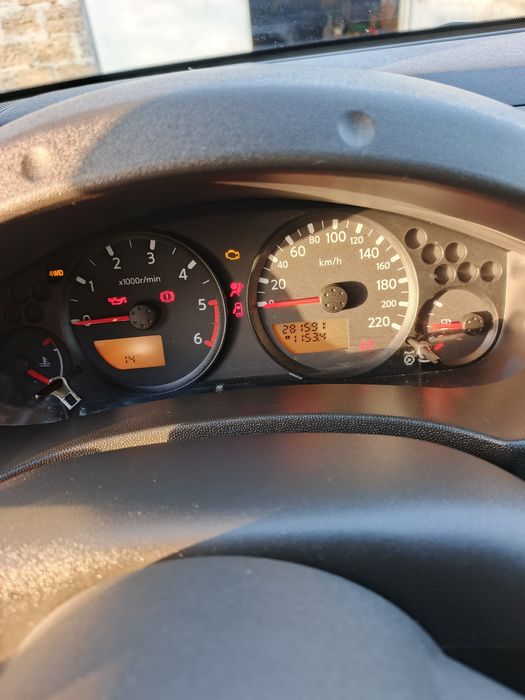 Продам nissan navara d40