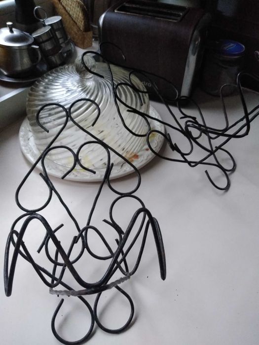 Dwa stare kwietniki metalowe ścienne PRL