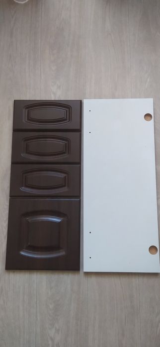 ФАСАДИ МДФ НОВі 6.5м² у плівці горіх темний

розмір:
715*296-12шт
140*