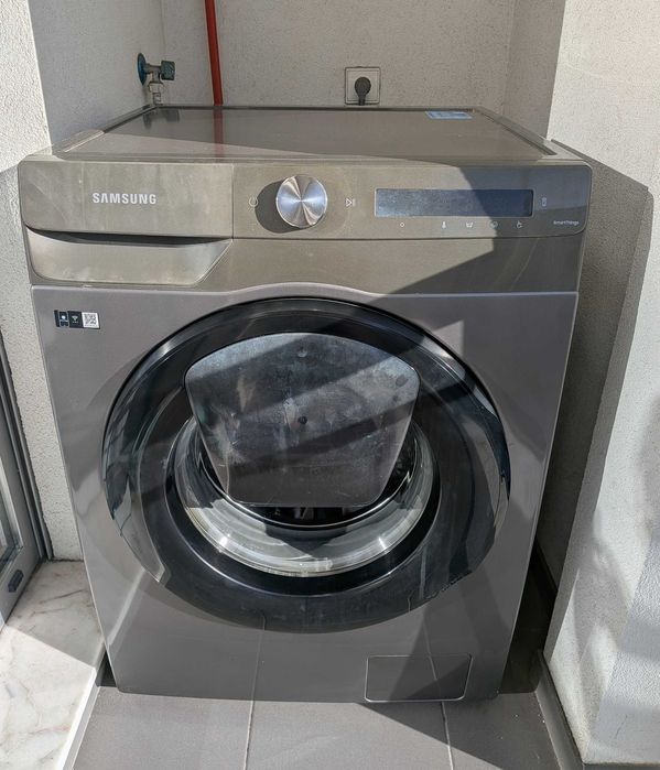 Máquina de lavar Samsung AddWash 9kg 1400rpm Classe A