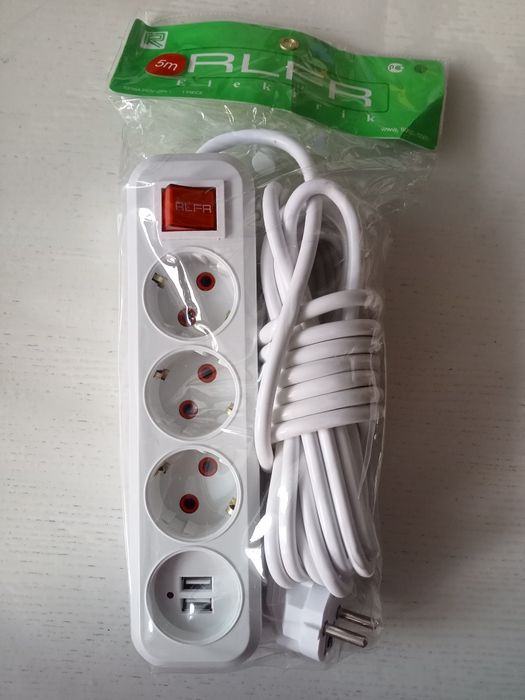 Удлинитель сетевой фильтр 5 метров с 2 портами USB 3 гнезда с выкл
