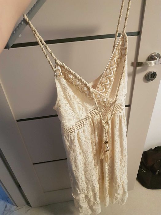 Kremowa sukienka w stylu BOHO z akcentem złota, rozmiar uniwersalny