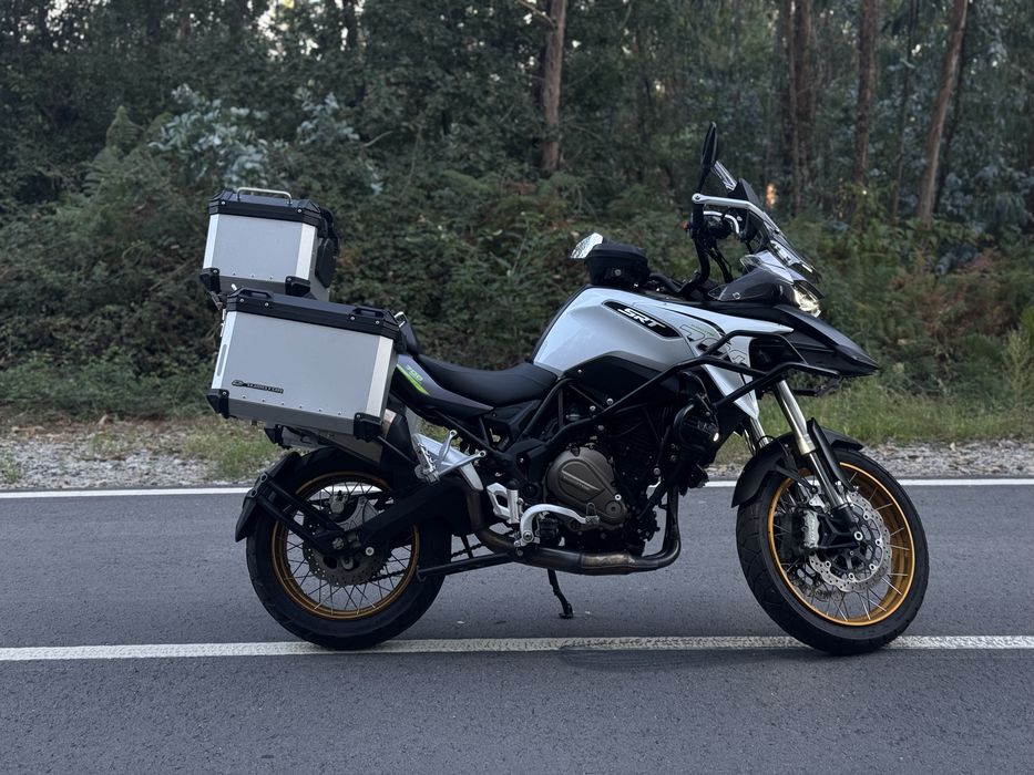 QJ Motor SRT 700X