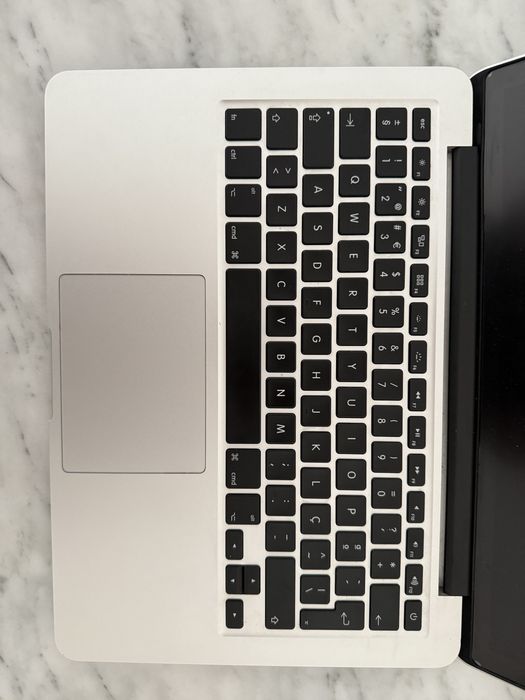 Mac Book Pro 512Gb Retina 13’ 8GB i5