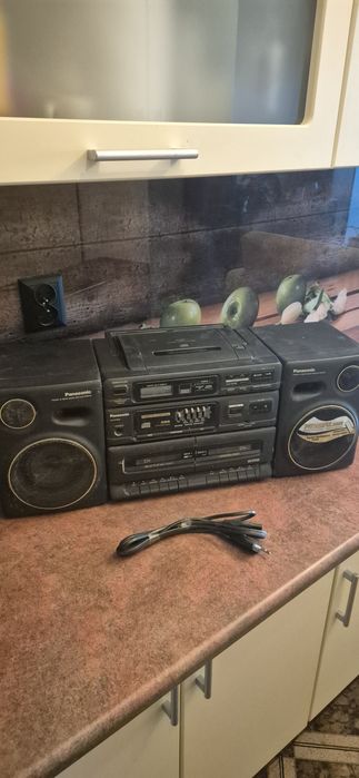 Radiomagnetofon Panasonic RX-DT 650